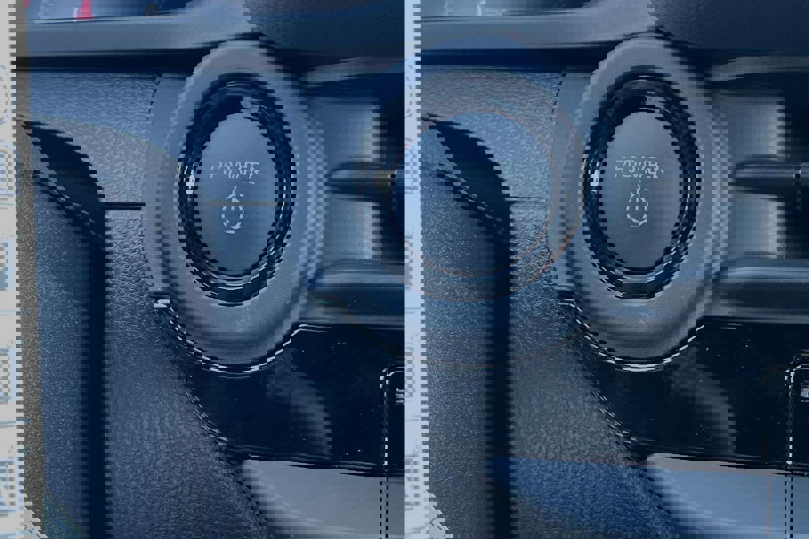 New 2025 Toyota Crown Signia Limited image 25