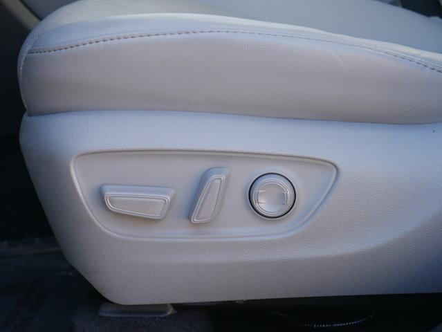 Used 2021 Toyota Highlander Limited image 14