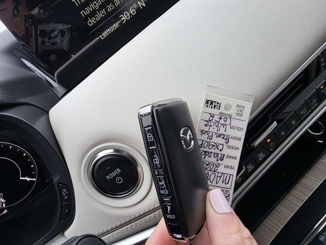 New 2026 MAZDA CX-90 Plug-In Hybrid w/ Premium Plus image 18