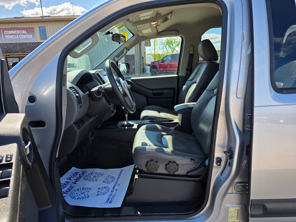Used 2015 Nissan Xterra S AWD/4WD image 14