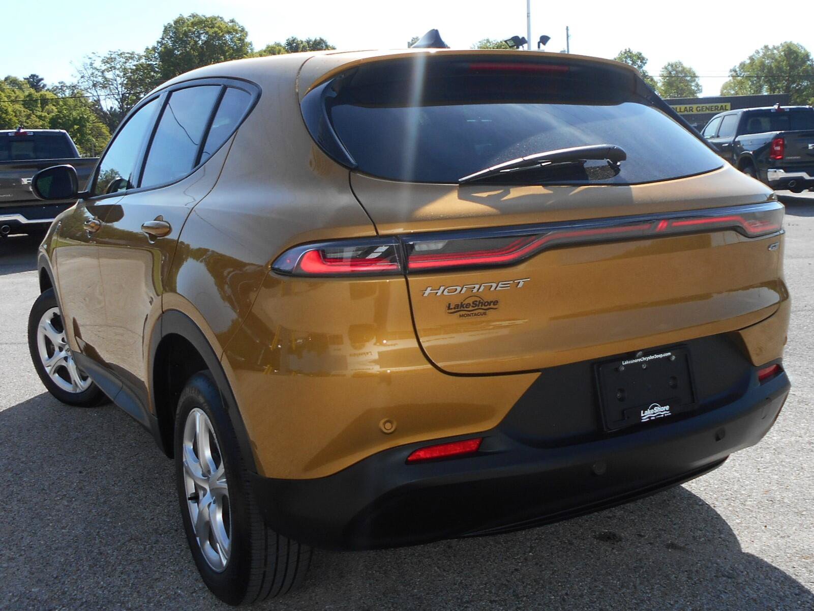 Used 2024 Dodge Hornet GT w/ Cold Weather Group AWD/4WD image 3