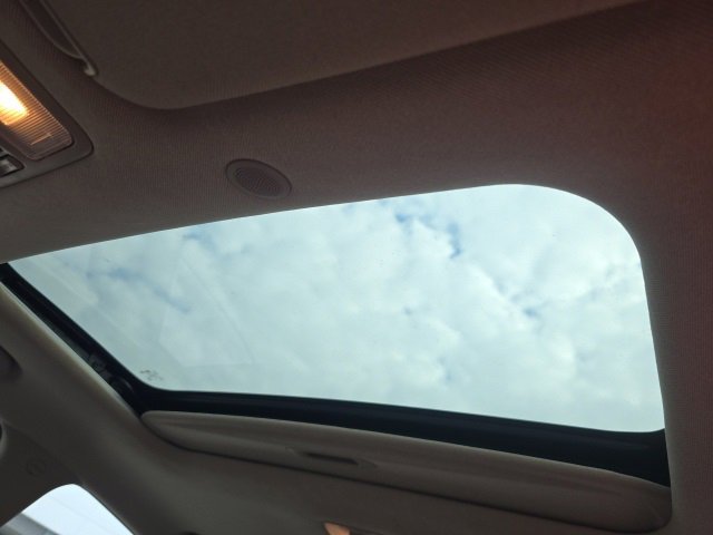 Used 2014 Hyundai Elantra Limited w/ Option Group 03 image 21