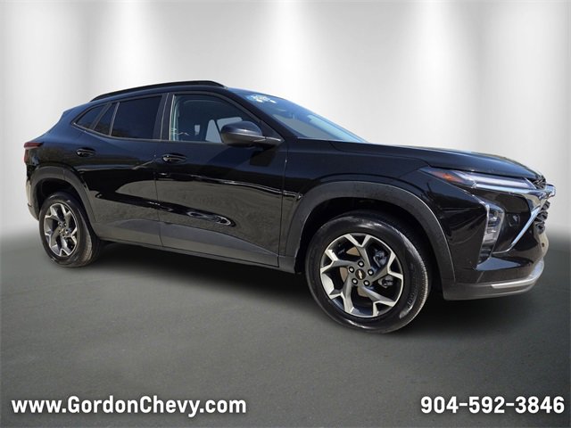 Certified 2025 Chevrolet Trax LT w/ LT Convenience Package image 8