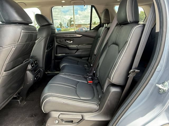 Used 2025 Honda Pilot Elite image 13