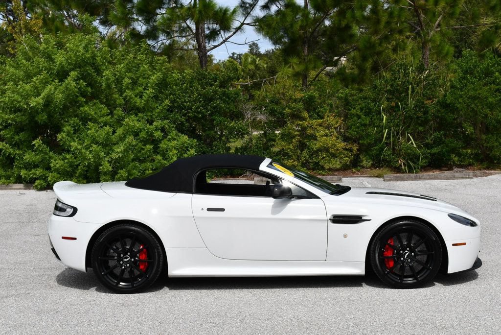Used 2017 Aston Martin V12 Vantage S RWD image 41