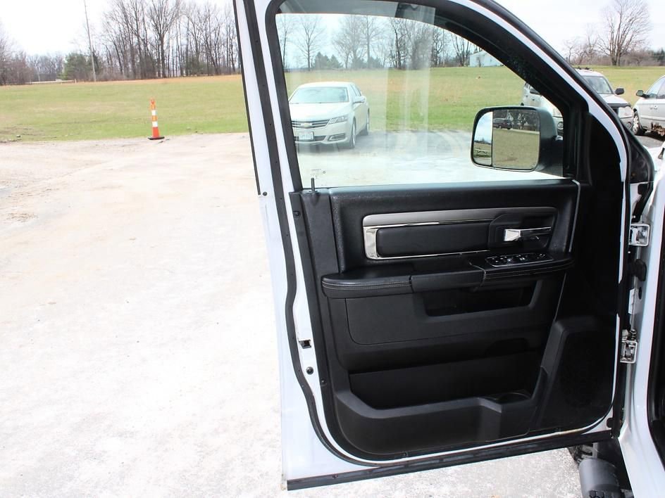 Used 2017 RAM 1500 Sport image 12