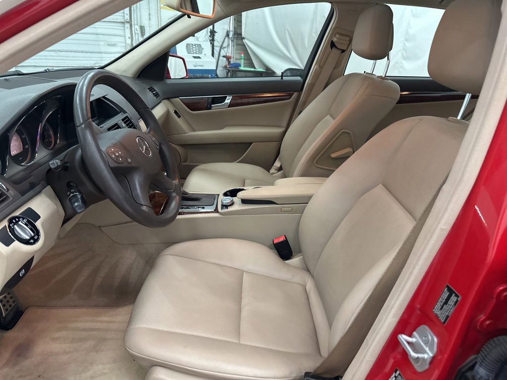 Used 2010 Mercedes-Benz C 300 Sedan image 15