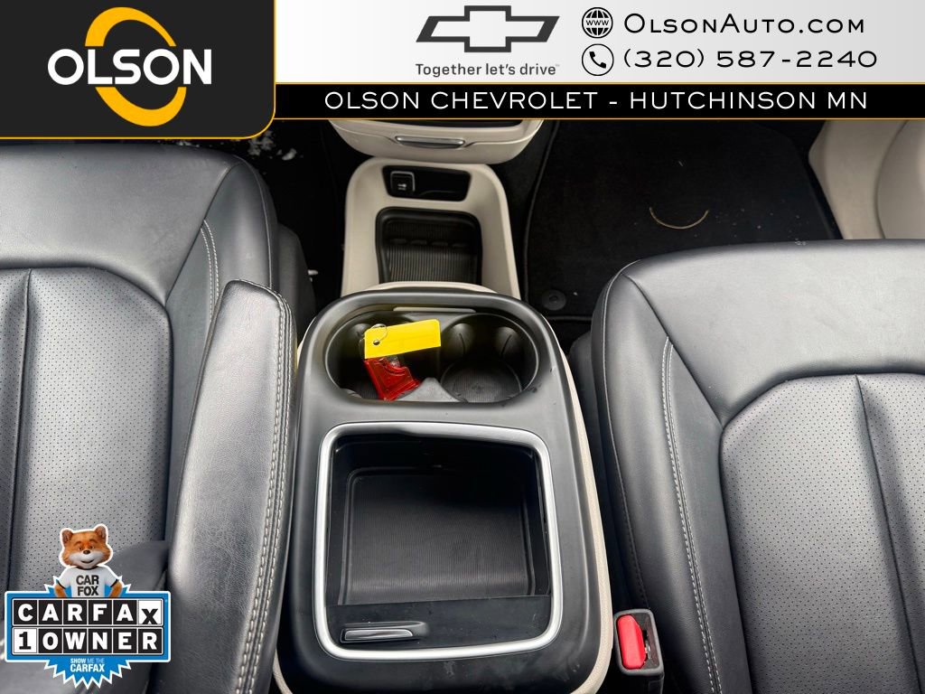 Used 2024 Chrysler Pacifica Touring-L image 23