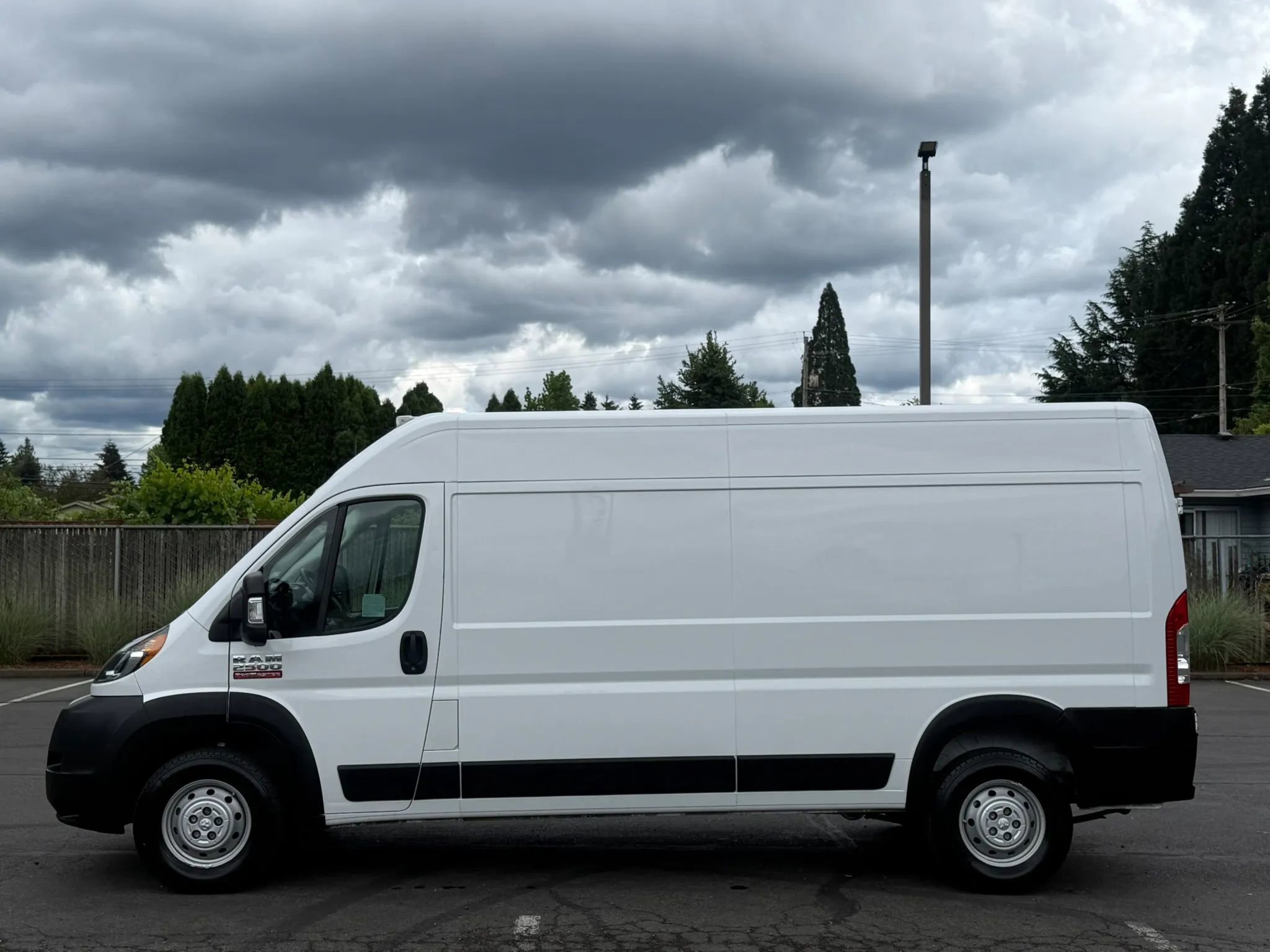 Used 2021 RAM ProMaster 2500 FWD image 2