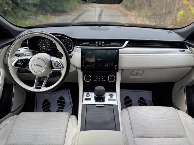 Used 2024 Jaguar F-PACE R-Dynamic S AWD/4WD image 21