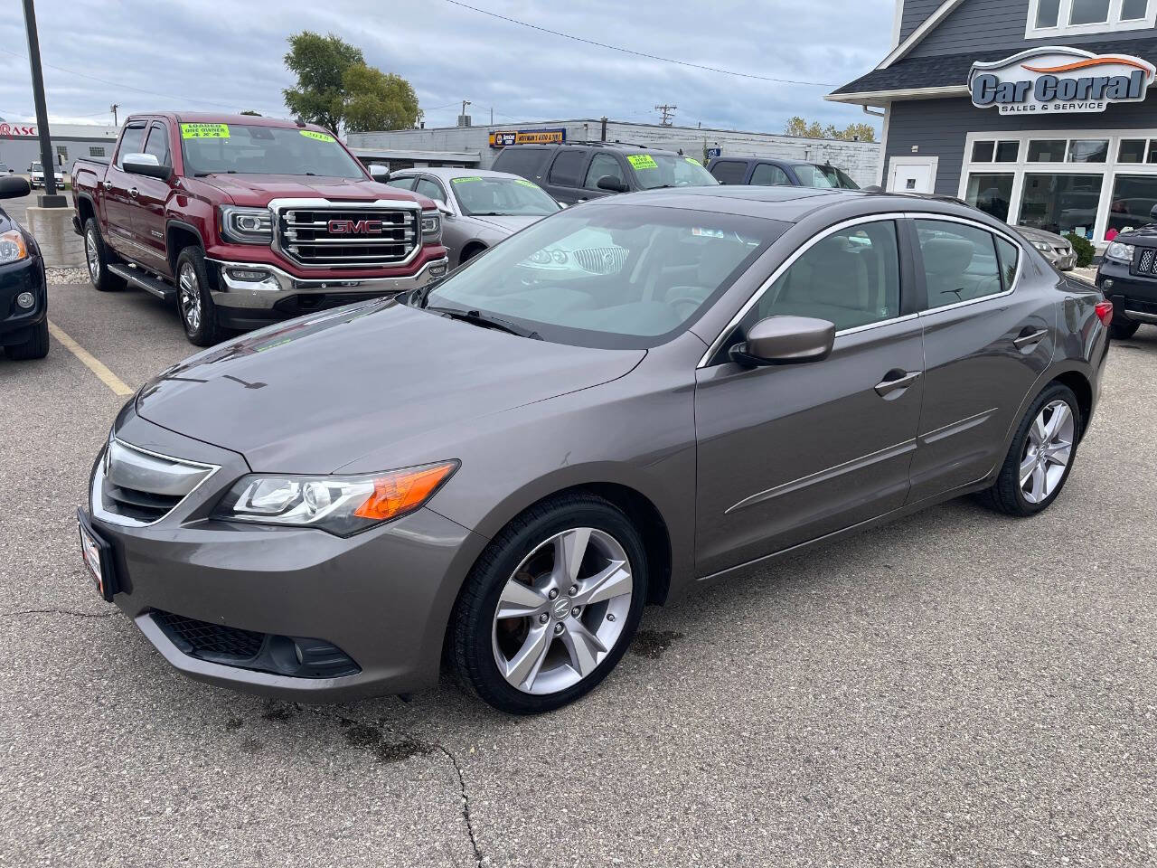Used 2013 Acura ILX w/ Technology Package