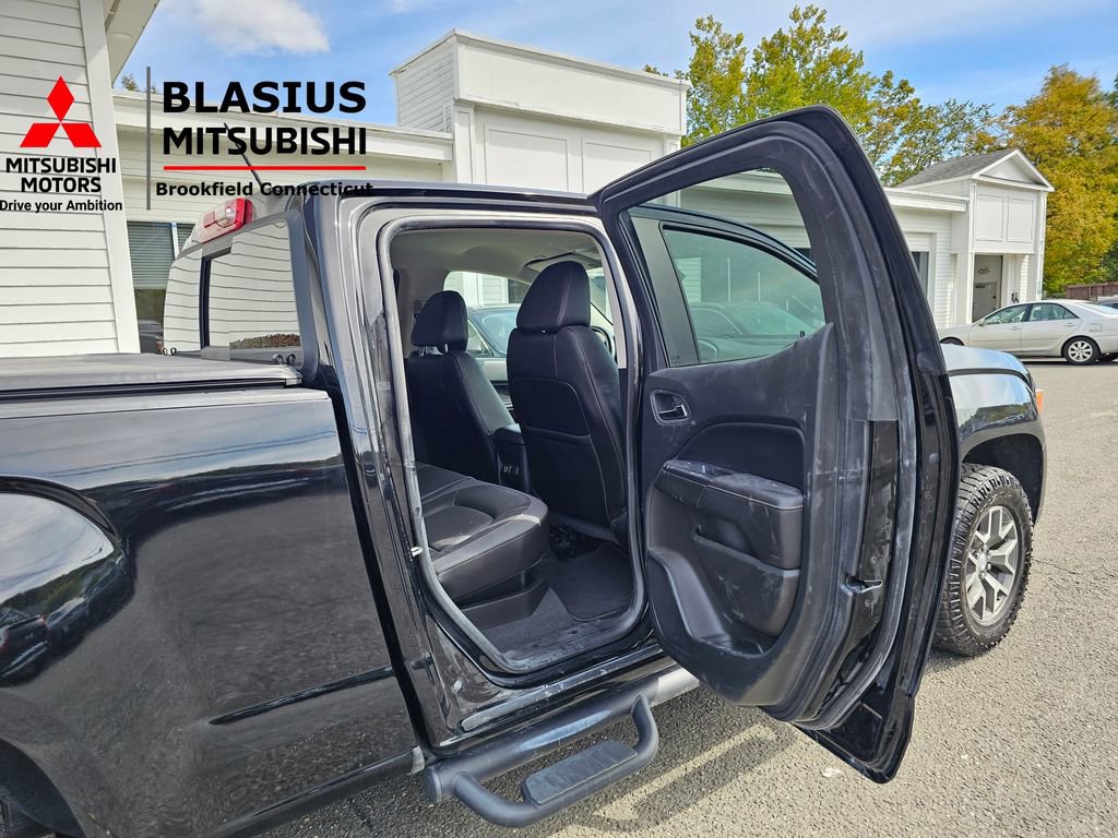 Used 2022 GMC Canyon AT4 image 18