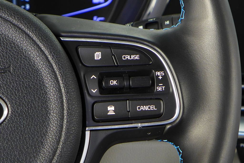 Used 2020 Kia Niro EX FWD image 28