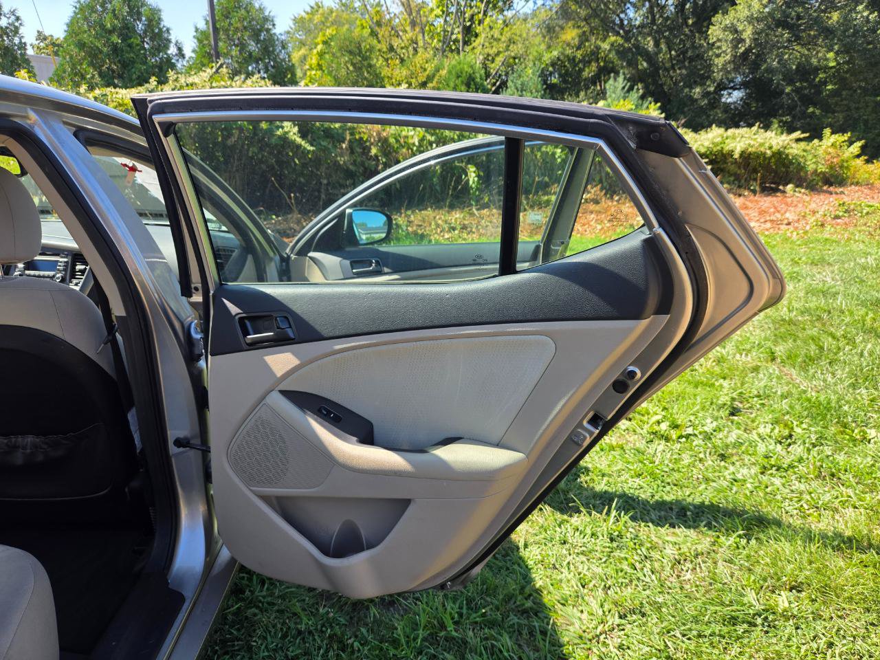 Used 2012 Kia Optima LX w/ Convenience Pkg FWD image 15