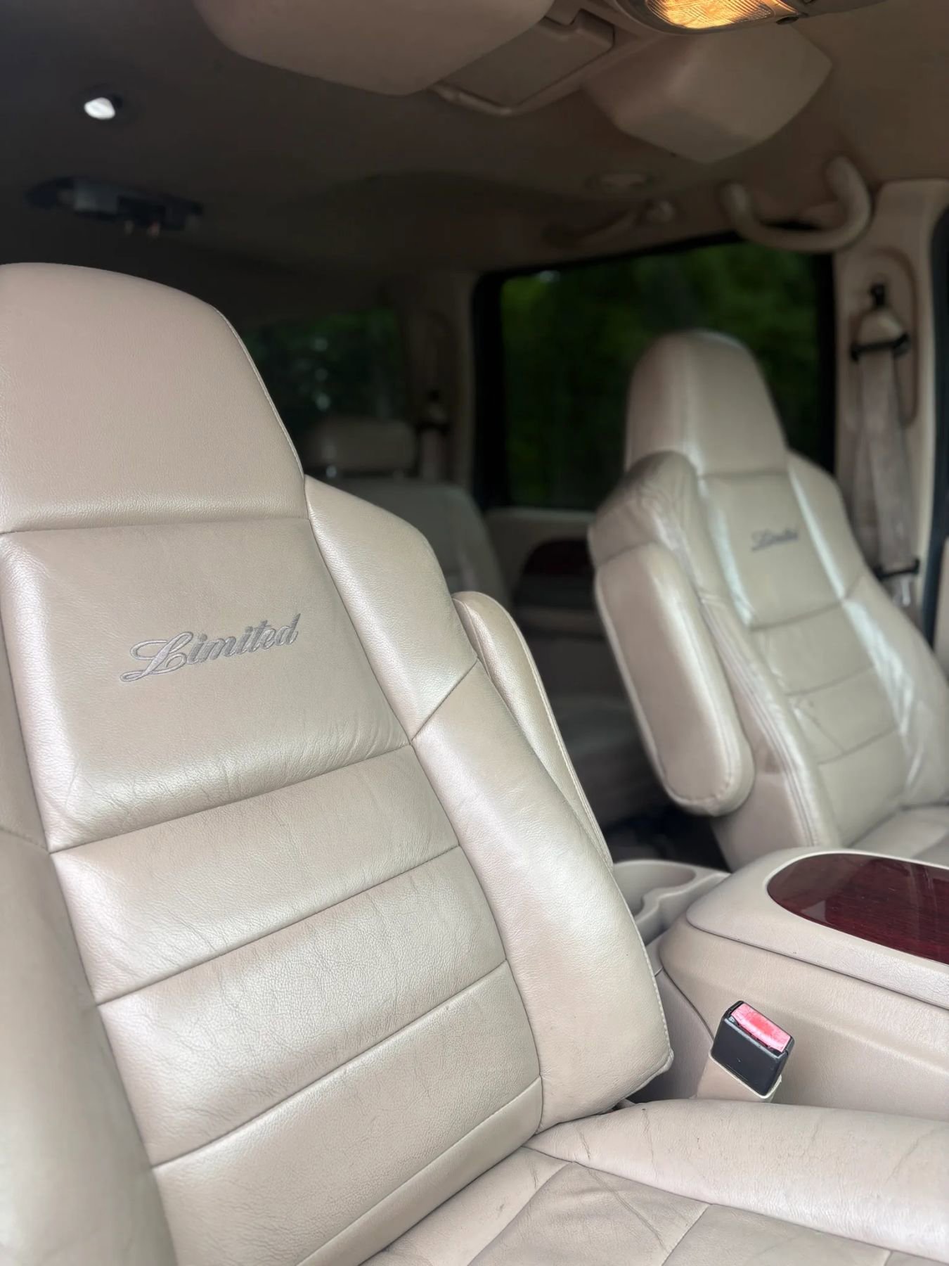 Used 2004 Ford Excursion Limited AWD/4WD image 22