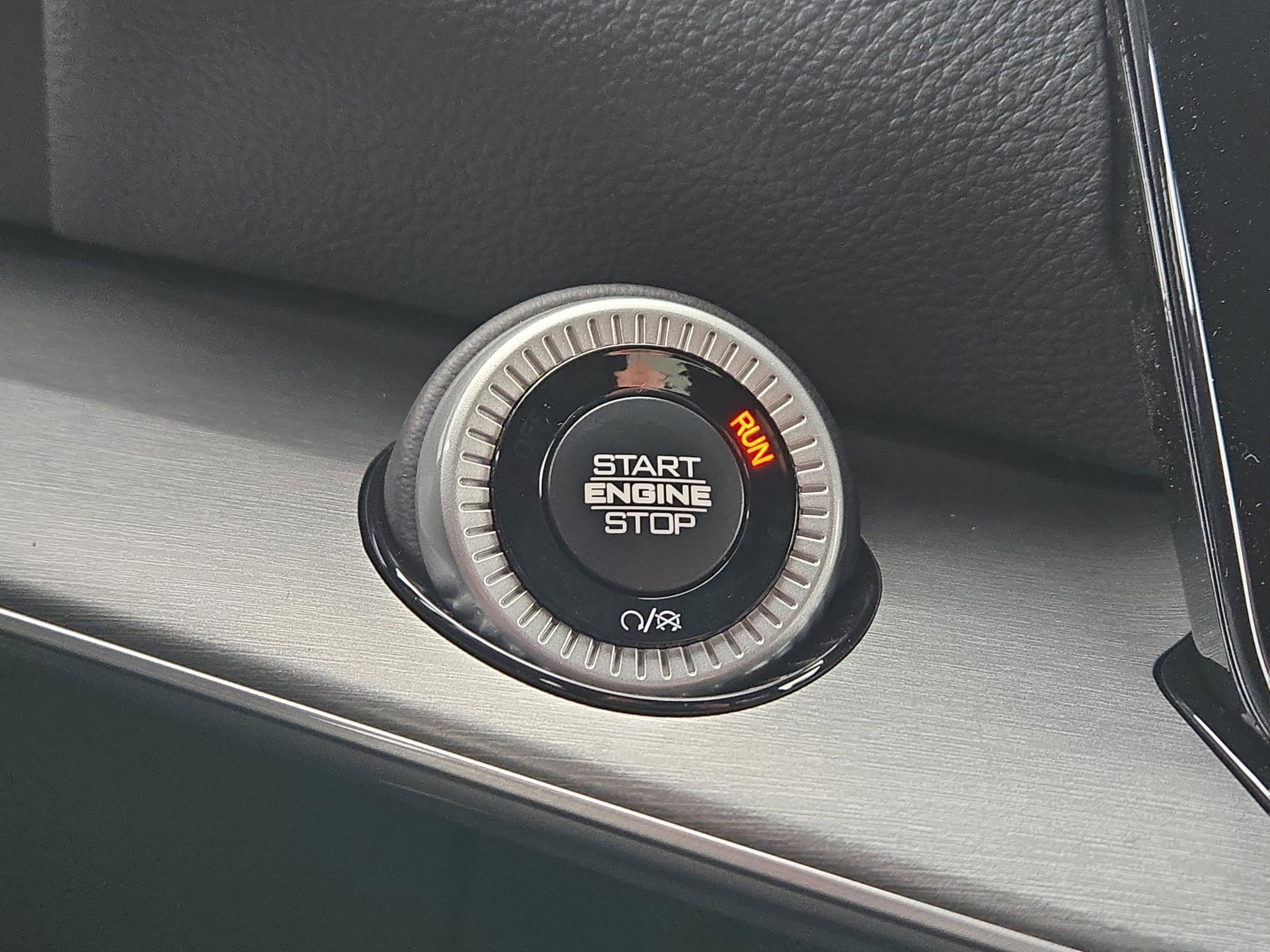 New 2025 Jeep Wagoneer L Series II w/ Premium Group I image 28