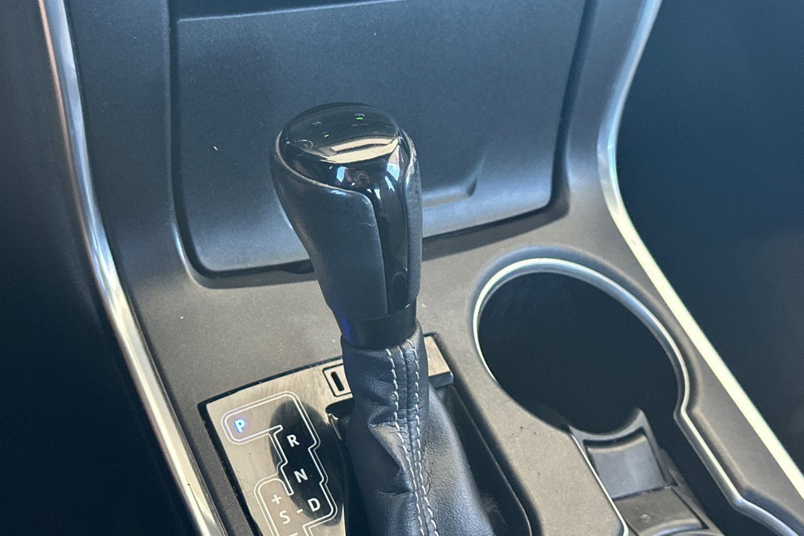 Used 2016 Toyota Camry SE image 32