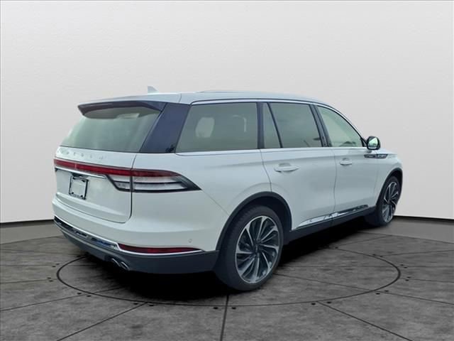 Used 2022 Lincoln Aviator Reserve w/ Equipment Group 201A AWD/4WD image 4