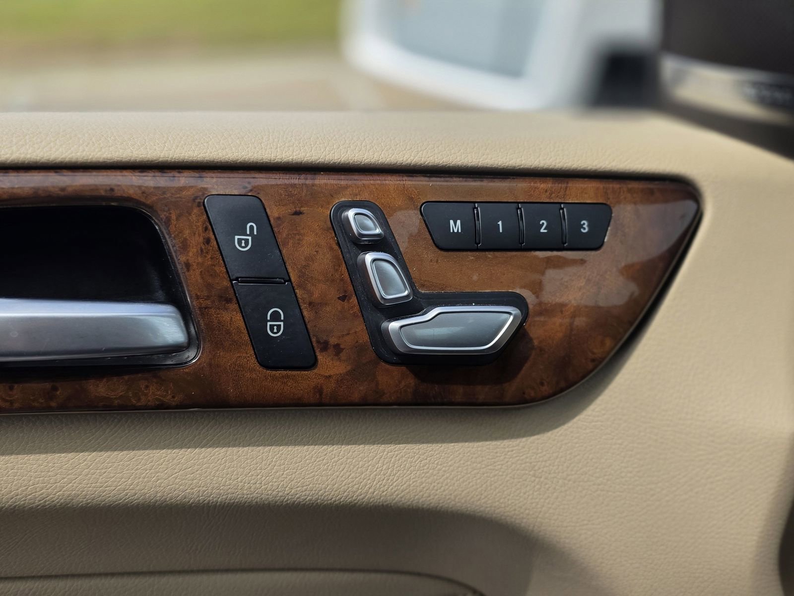 Used 2019 Mercedes-Benz GLS 450 4MATIC image 12