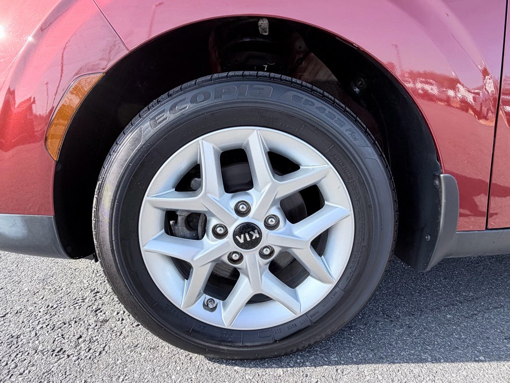 Used 2020 Kia Soul S FWD image 30