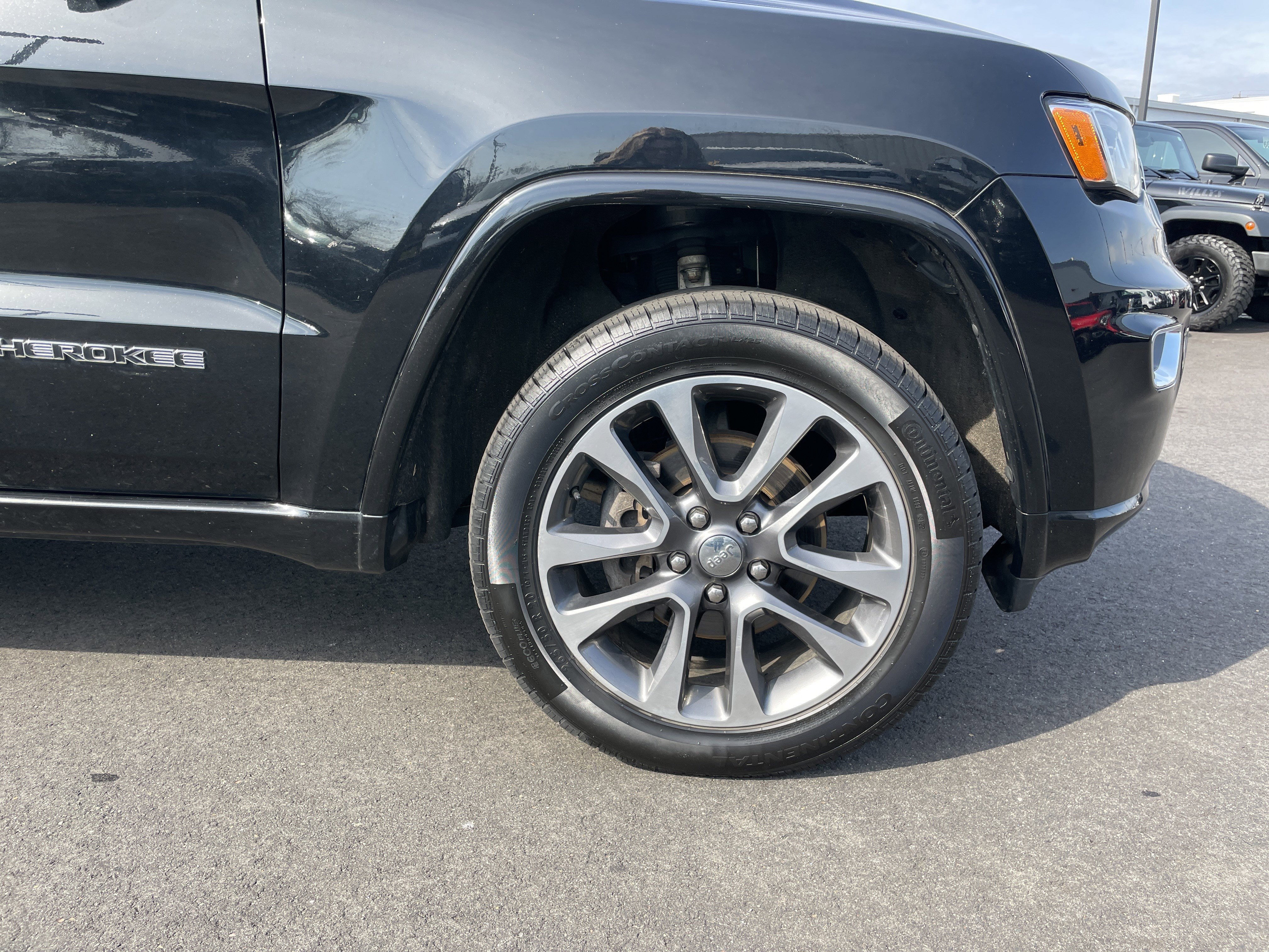 Used 2018 Jeep Grand Cherokee Overland image 7