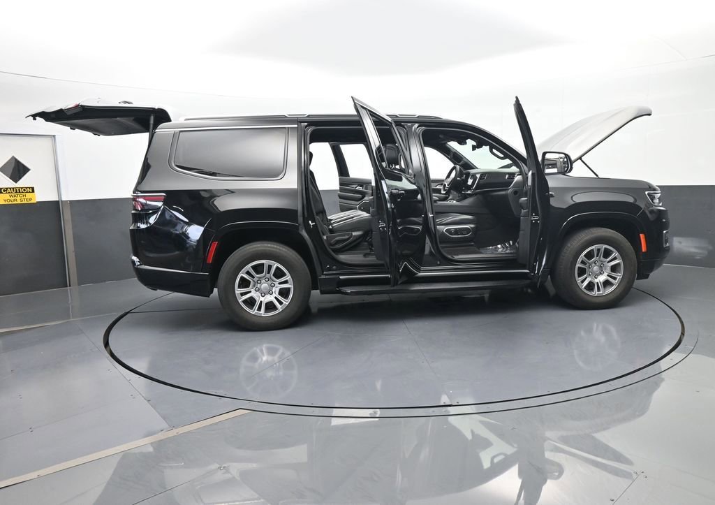 Used 2024 Jeep Wagoneer 2WD image 67