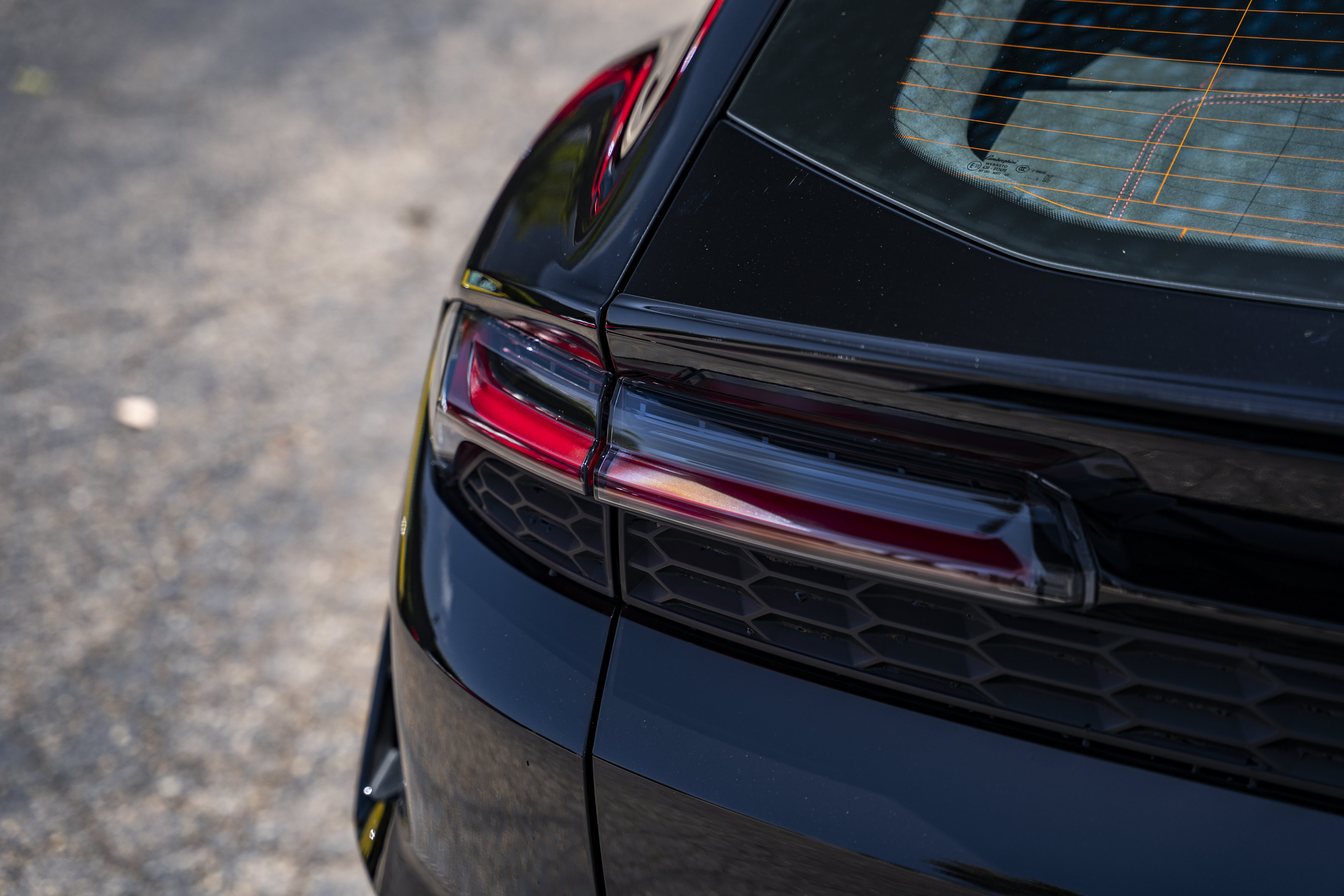 Used 2025 Lamborghini Urus SE AWD/4WD image 21