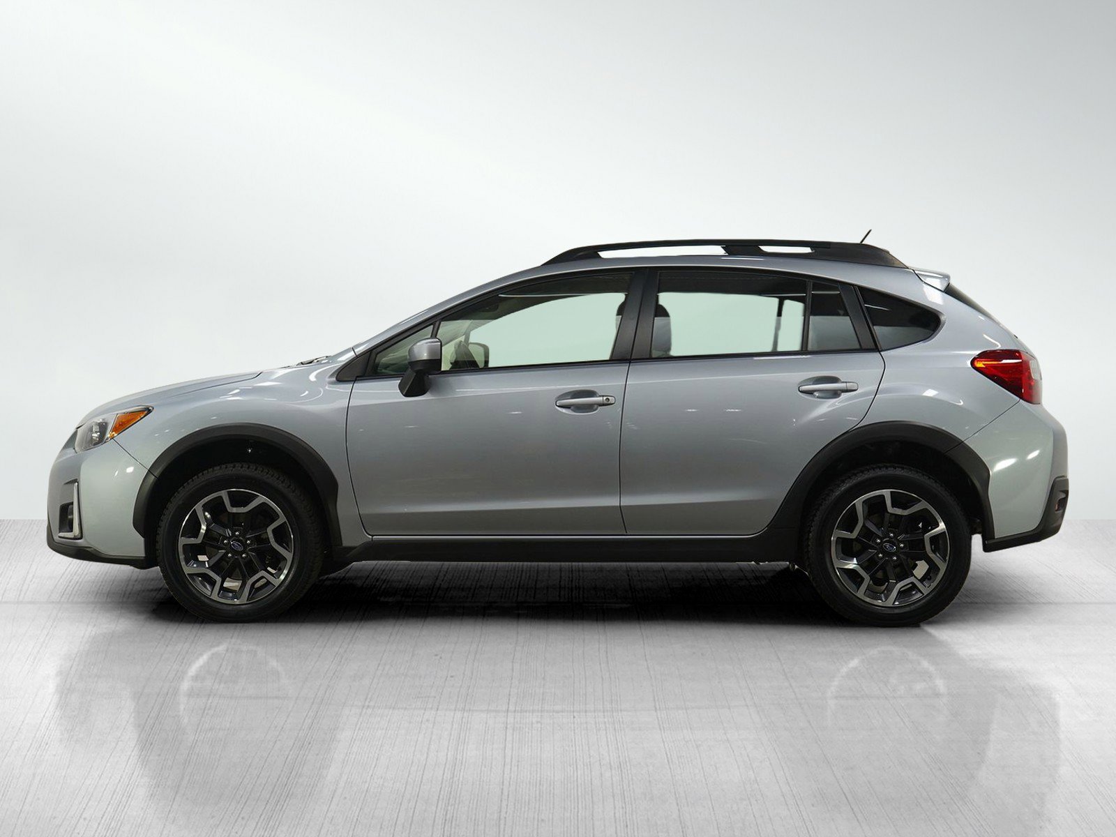 Used 2016 Subaru Crosstrek 2.0i Premium image 2