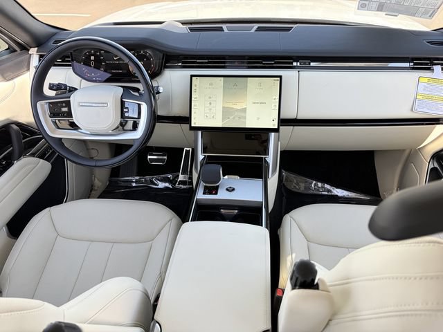 New 2026 Land Rover Range Rover Long Wheelbase SE AWD/4WD image 14