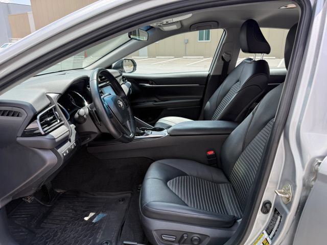 Used 2020 Toyota Camry SE FWD image 13