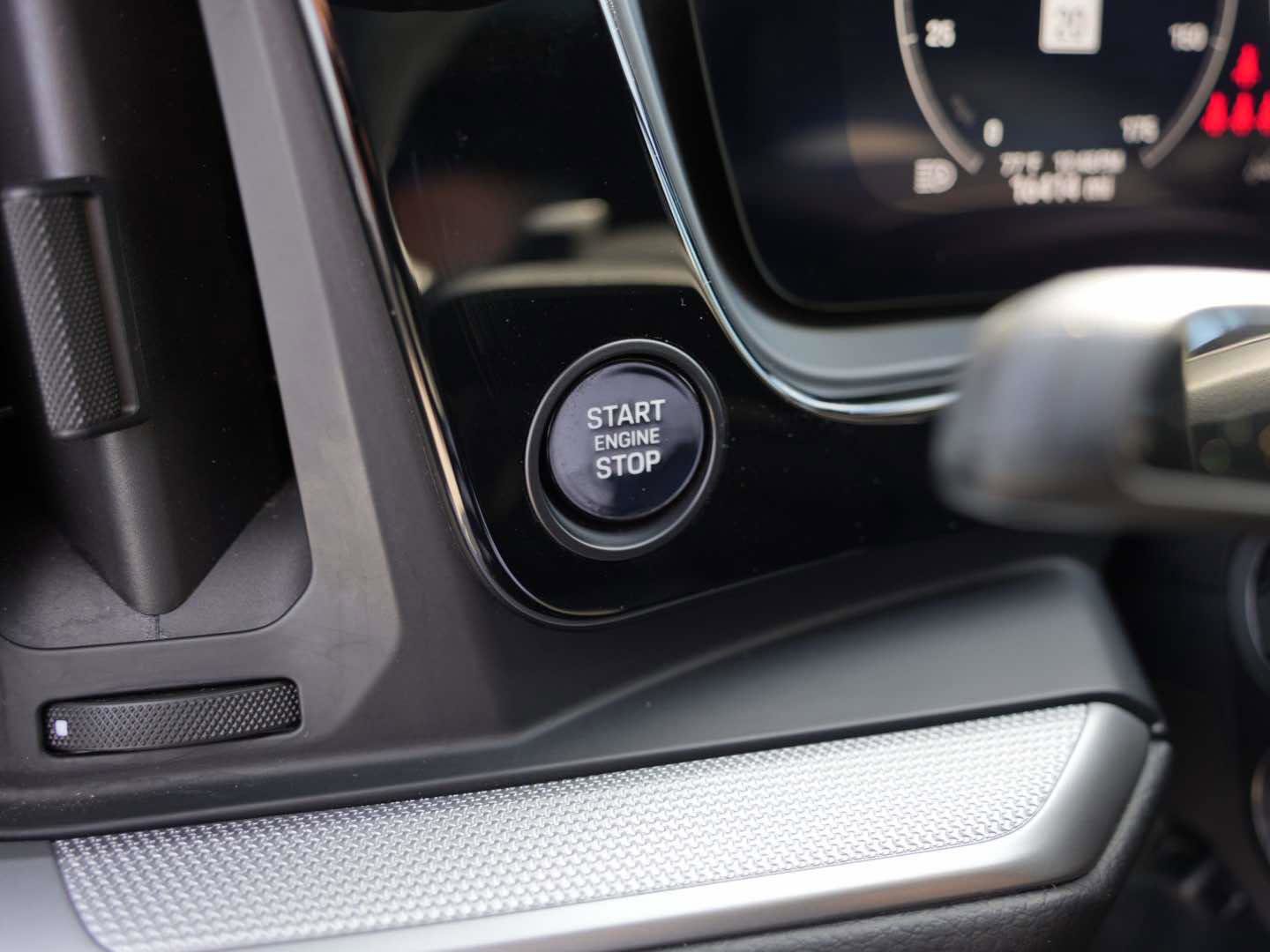 Used 2024 Porsche Cayenne image 27