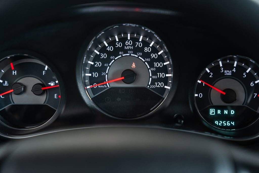 Used 2014 Chrysler 200 LX image 33