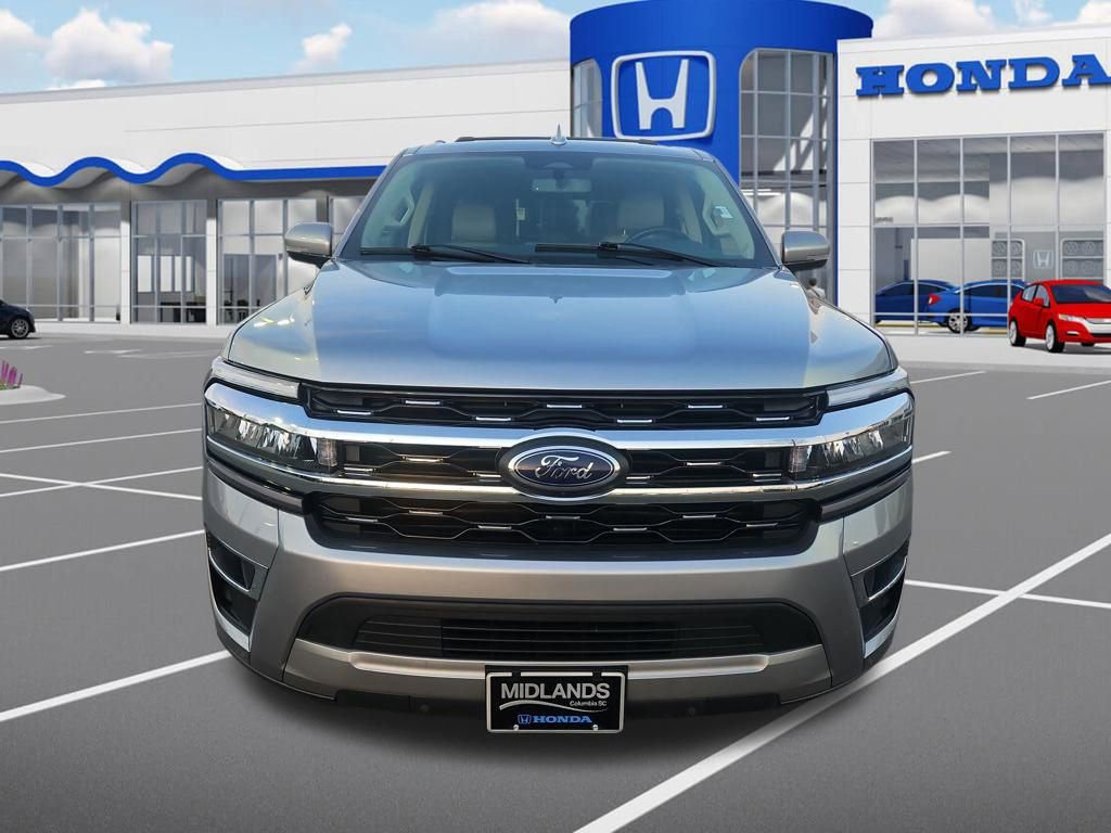 Used 2024 Ford Expedition Limited image 2