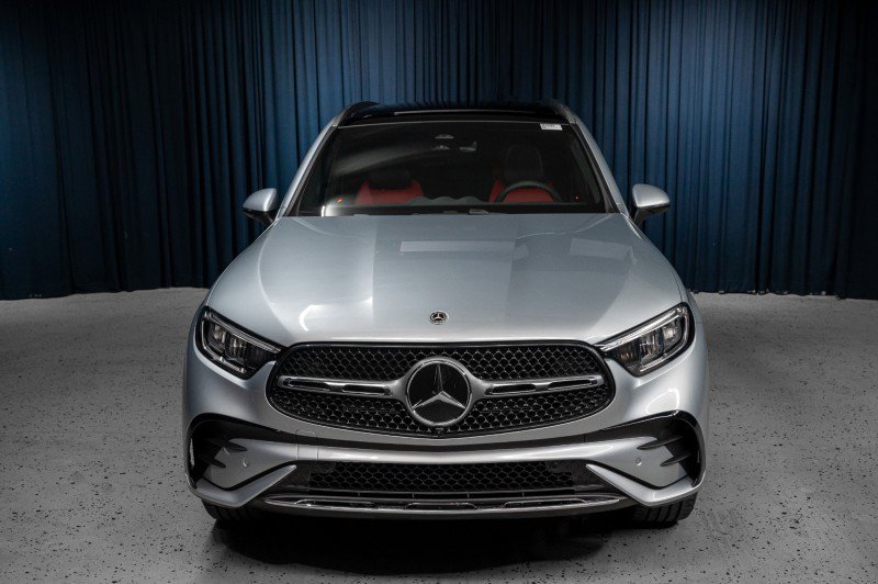 Certified 2026 Mercedes-Benz GLC 300 image 2