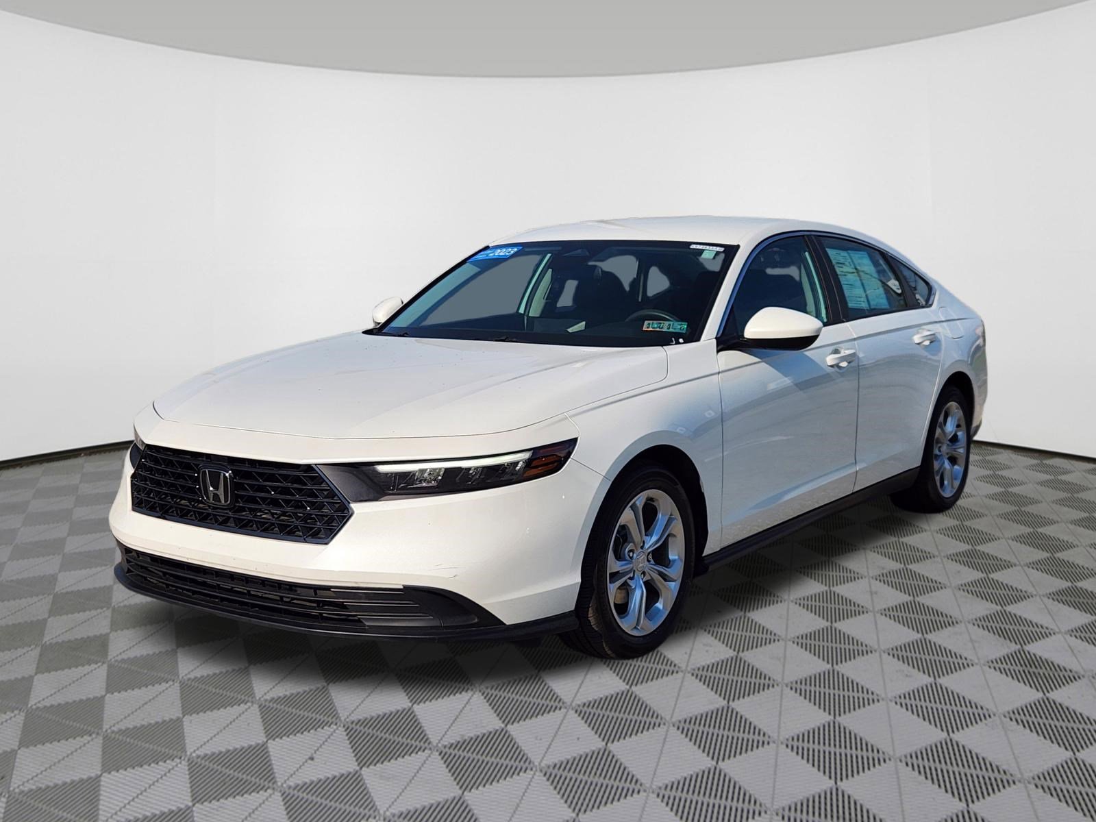 Certified 2023 Honda Accord LX image 2