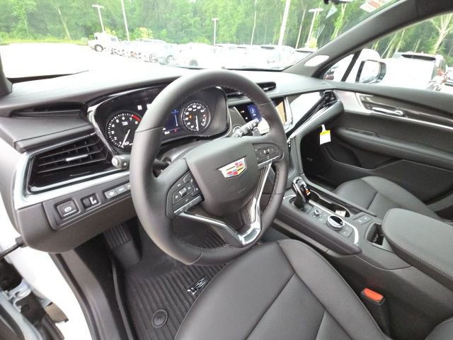 New 2025 Cadillac XT6 Sport w/ Technology Package AWD/4WD image 12