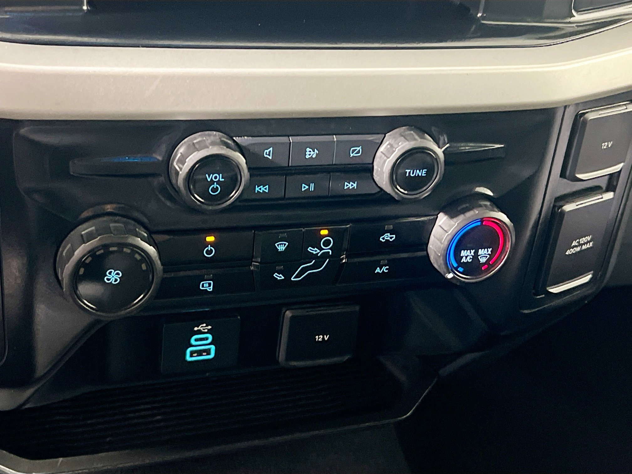 Used 2024 Ford F350 XLT image 24