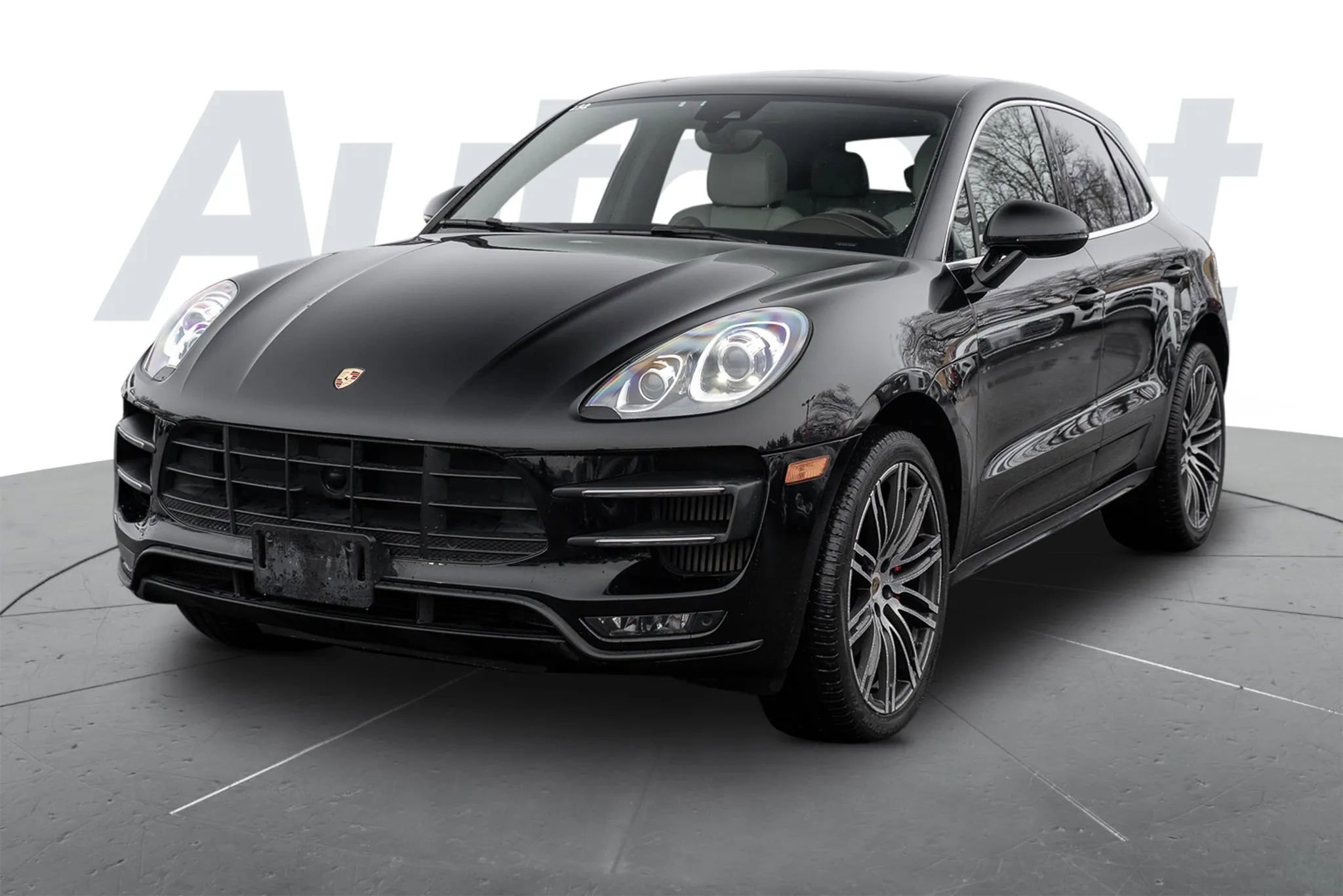 Used 2018 Porsche Macan Turbo image 5