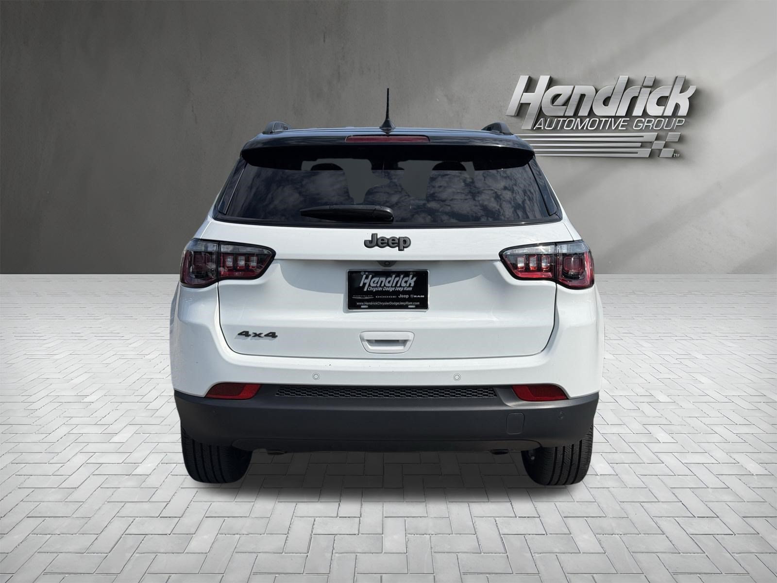 Used 2026 Jeep Compass Limited AWD/4WD image 9