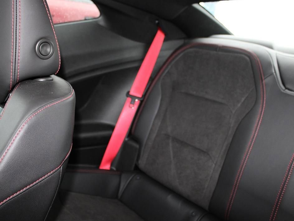 Used 2018 Chevrolet Camaro ZL1 image 30