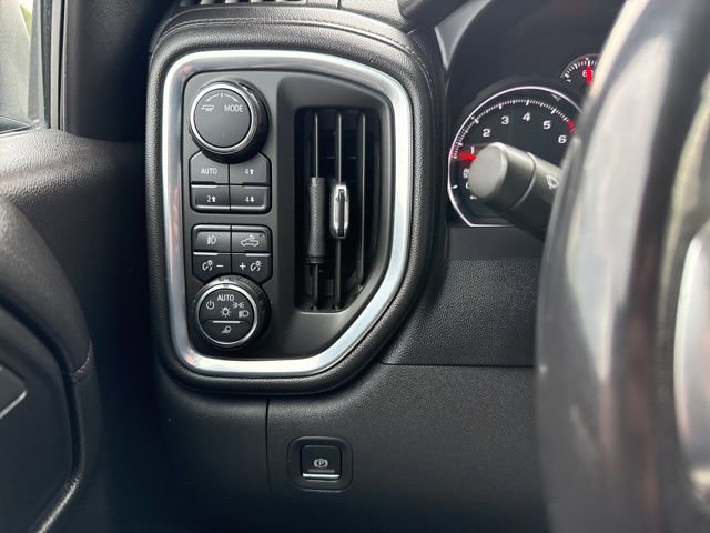 Used 2020 Chevrolet Silverado 1500 RST AWD/4WD image 23
