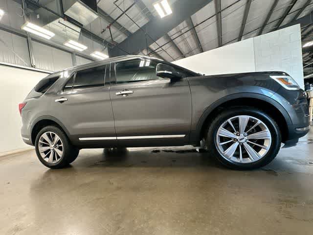Used 2018 Ford Explorer Limited AWD/4WD image 3