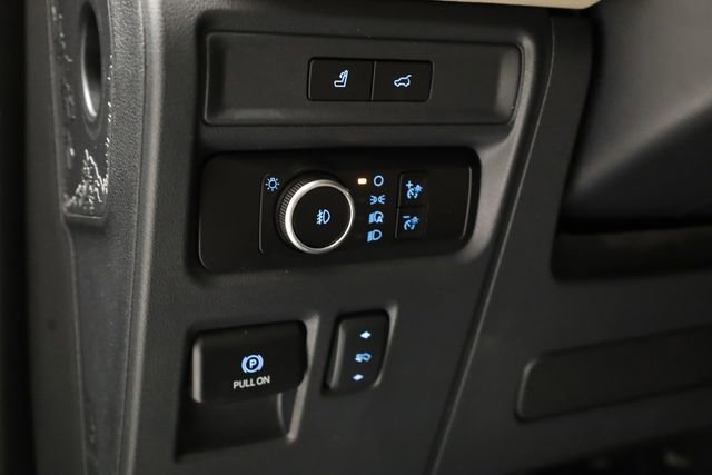 Used 2023 Ford Expedition Limited image 13