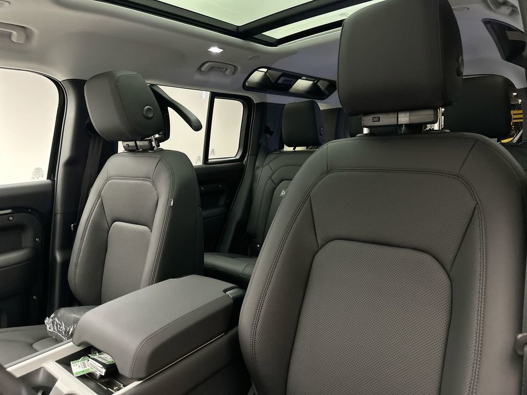 New 2026 Land Rover Defender 110 S image 10
