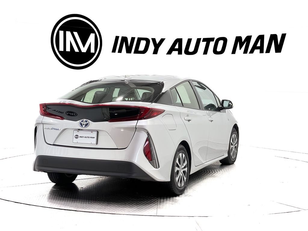 Used 2020 Toyota Prius Prime LE image 4
