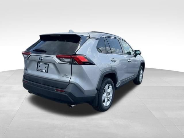 Used 2019 Toyota RAV4 XLE w/ Convenience Package AWD/4WD image 7