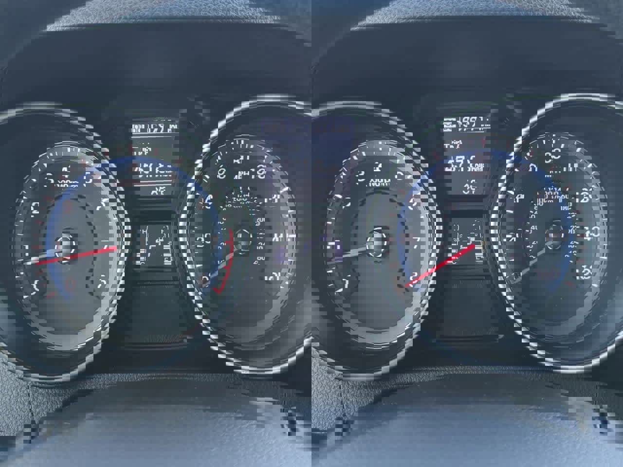 Used 2017 Hyundai Elantra GT image 28