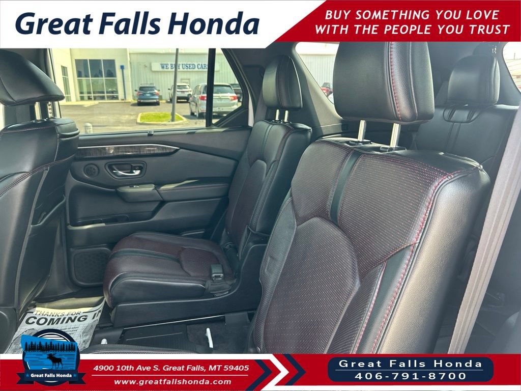 Used 2025 Honda Pilot Black Edition image 23