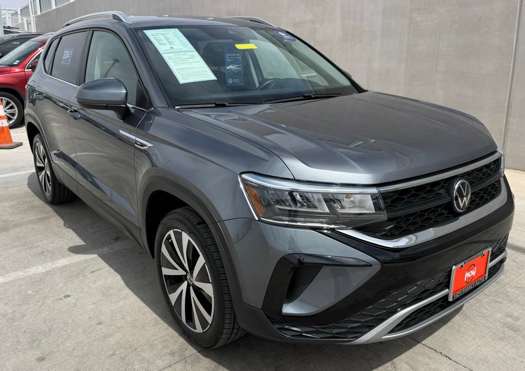Certified 2024 Volkswagen Taos SE w/ MDO Package FWD image 15