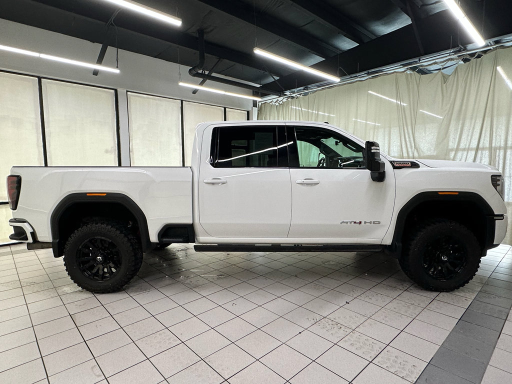 Used 2024 GMC Sierra 2500 AT4 w/ AT4 Premium Plus Package AWD/4WD image 5